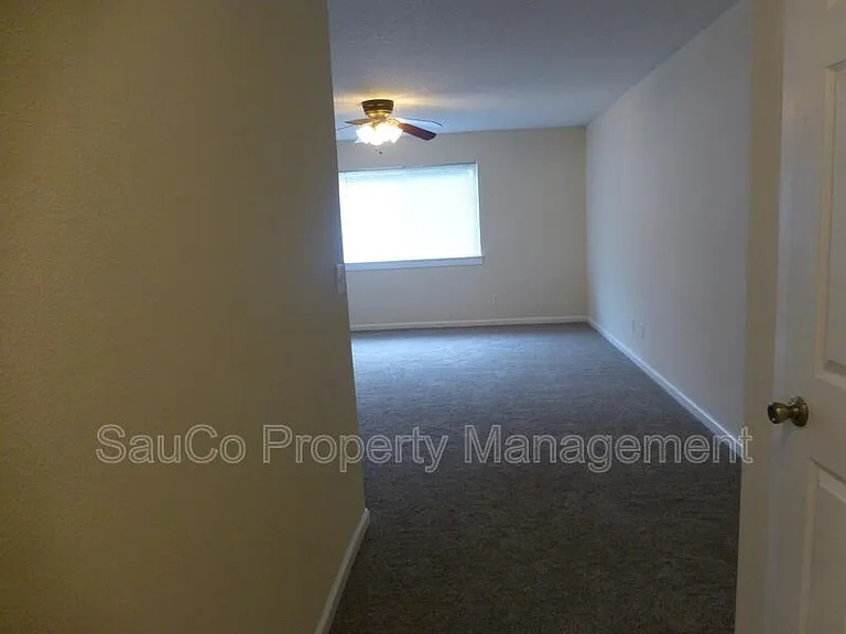 1109 NE 106th Ave — Photo 11