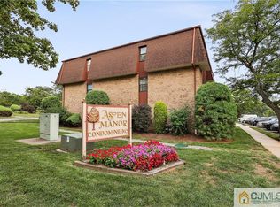 0-201C Sierra Ct #201, Woodbridge, NJ 07095