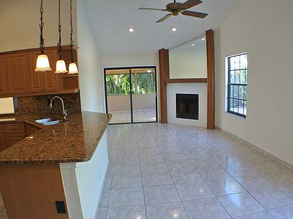 4th image of 743 S Wind Cir
