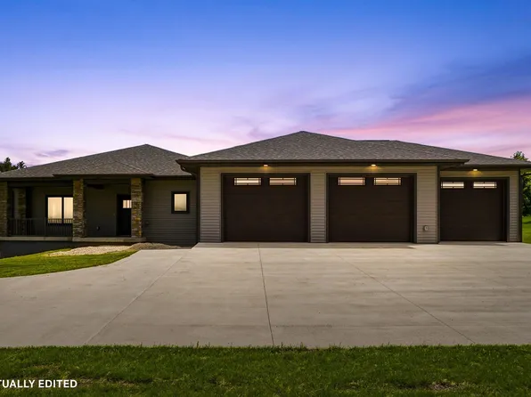 111 Countryside Rd, Luana, IA 52156