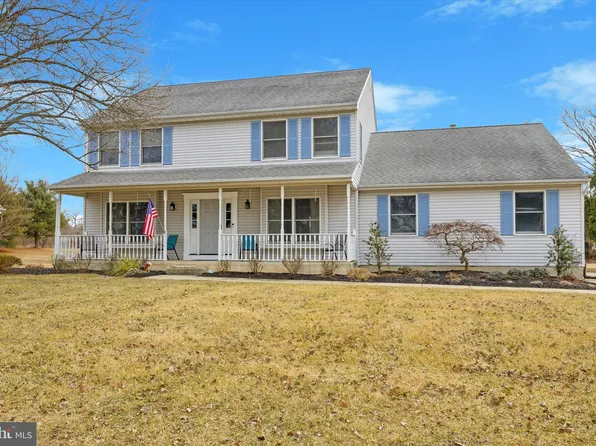 110 Briarwood Rd, Mullica Hill, NJ 08062