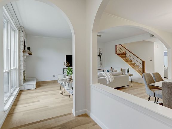 4th image of 3605 Las Colinas Dr APT B