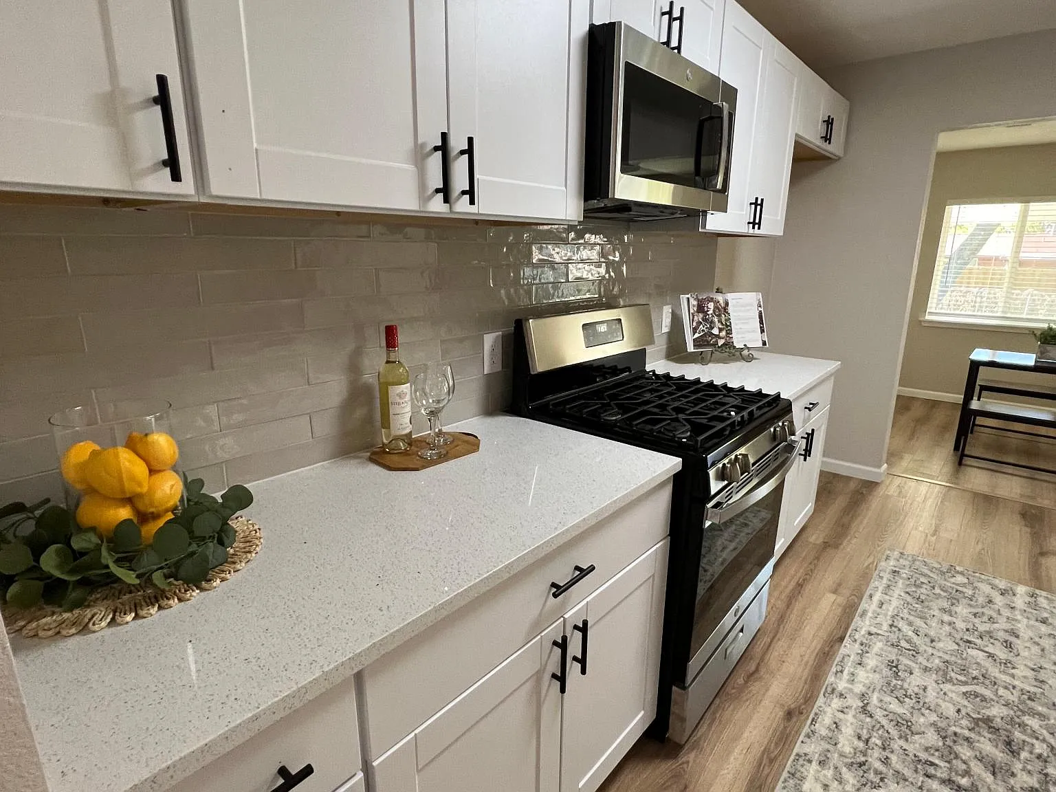 3 bed, 1258 sqft, $1,900 — Photo 3