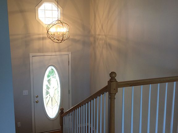 3rd image of 613 SE Chaparal Ct