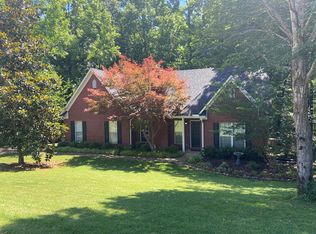 409 Meadowlawn Dr, Oxford, MS 38655