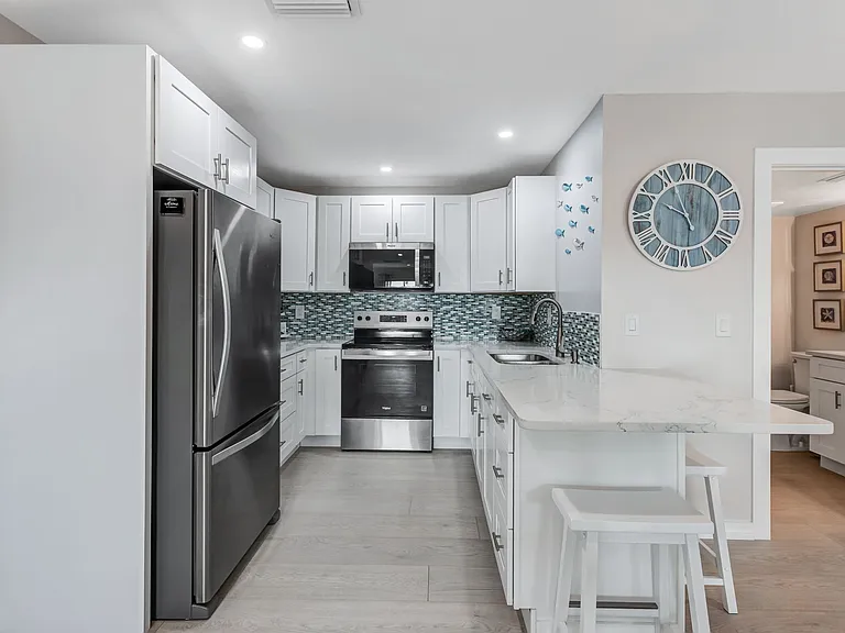 newly remodeled kitchen furnished with everything you need to make a home cooked meal