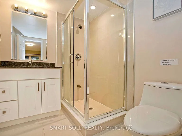 40 Mintwood Dr #UPPER — Photo 10