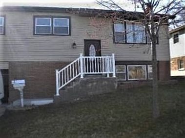 1st image of 9048 Oakwood Dr