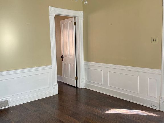 4th image of 502 Pike Ave