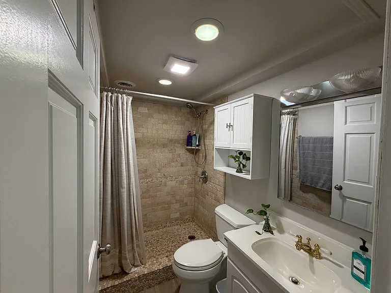 3312 Northside Dr #111 — Photo 6