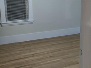 132 Prentice St, Springfield, MA 01104