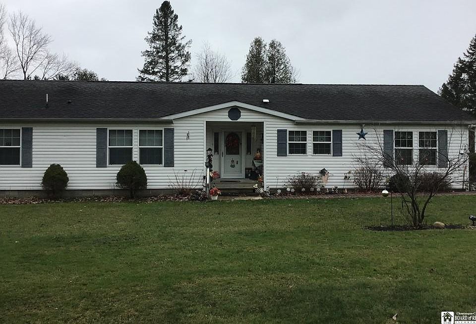 1st image of 2433 Beech St