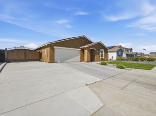 2068 Madalyn Ave, Tulare, CA 93274