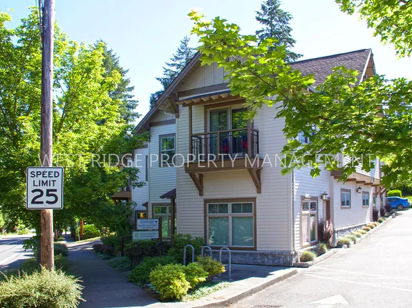 6607 SW 24th Ave Unit 201, Portland, OR 97239