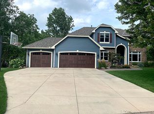 7702 Archer Ln N, Maple Grove, MN 55311