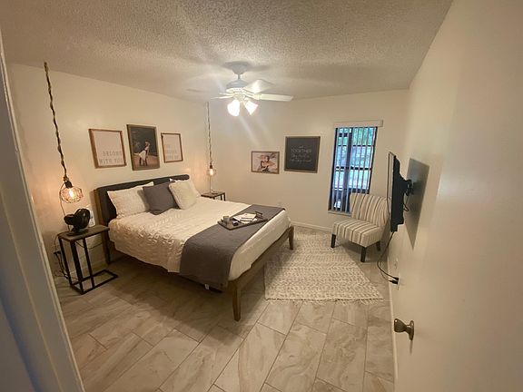 4th image of 230 SE Valare Ln #B