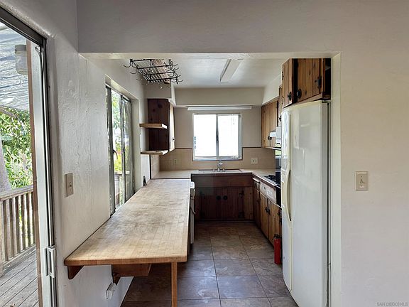 3rd image of 1103 Sutter St