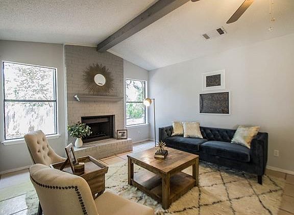 3rd image of 205 S Mount Rushmore Dr