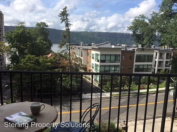 5th image of 1120 Warburton Ave APT 2B