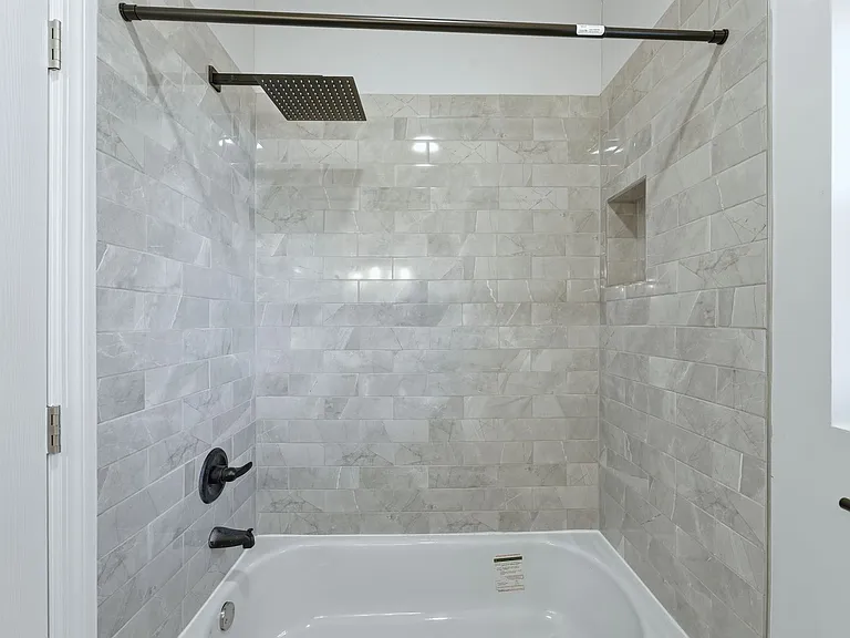 392 S 19th St #2 — Photo 12