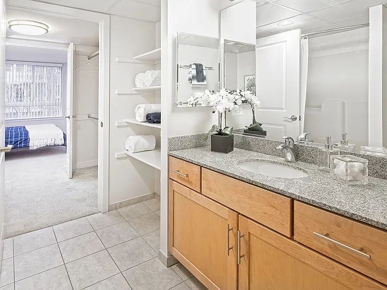 02_SecondBath_ThomasCourt