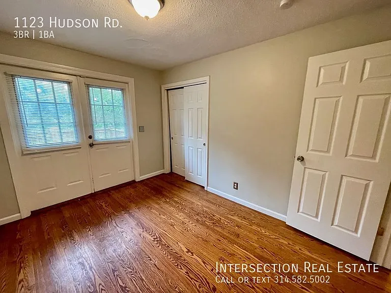 1123 Hudson Rd — Photo 12