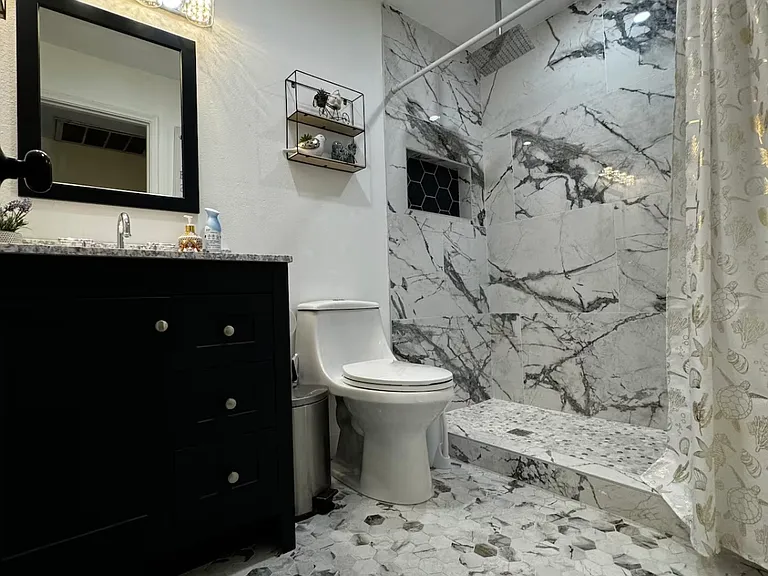 1213 W Galveston St — Photo 12