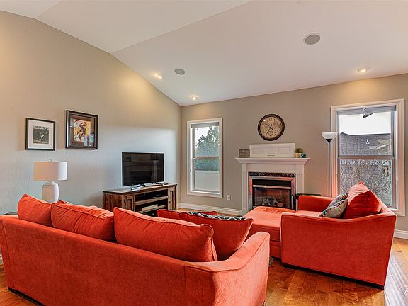 4th image of 1205 Daybreak St