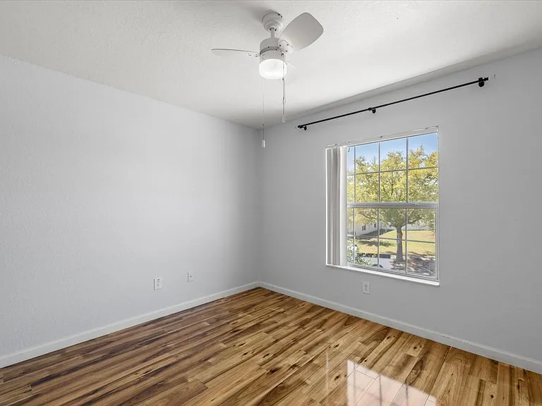 5073 SW 40th Pl — Photo 26