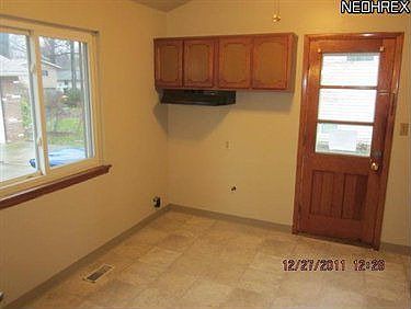 4th image of 24010 Fairlawn Dr