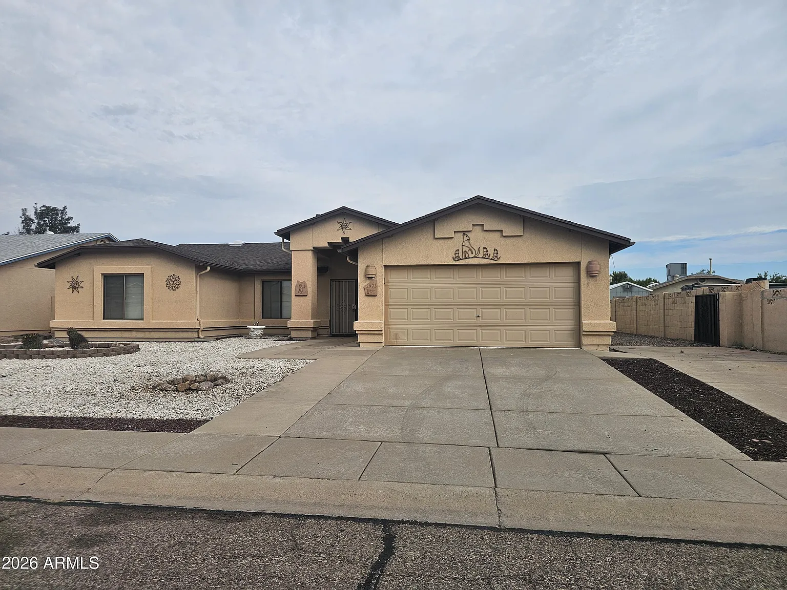 4 bed, 2.0 bath, 2148 sqft, $1,900 — Photo 1