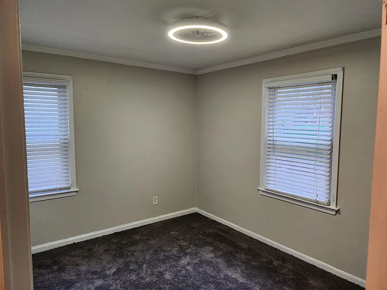 770 E Chesterfield St — Photo 16