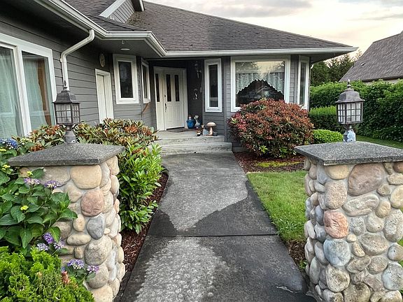 3rd image of 219 W Maberry Dr #A