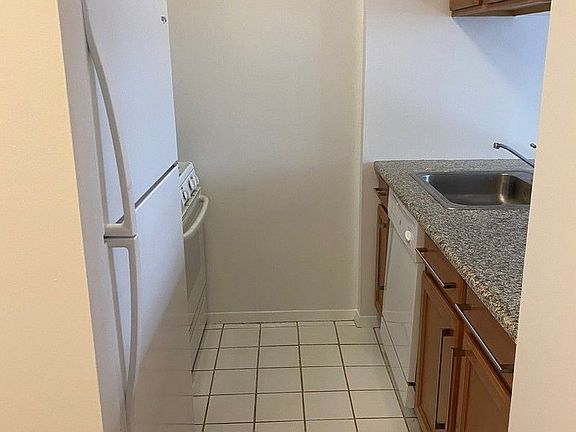 5th image of 393 W 49th St #4PQ