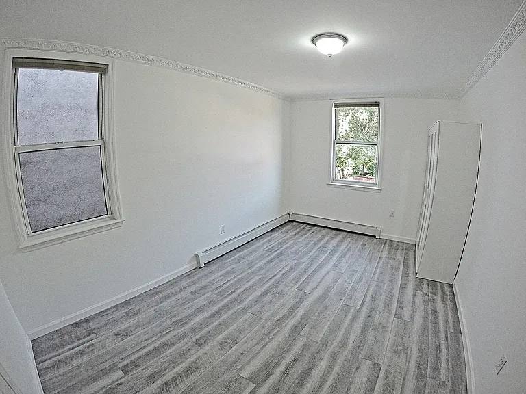 40-24 Aske St #2F — Photo 2