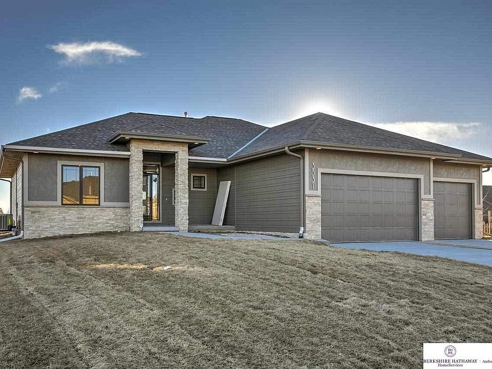 1st image of 3531 S 200th Ave