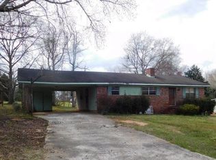 121 Hillview Dr, Thomaston, GA 30286