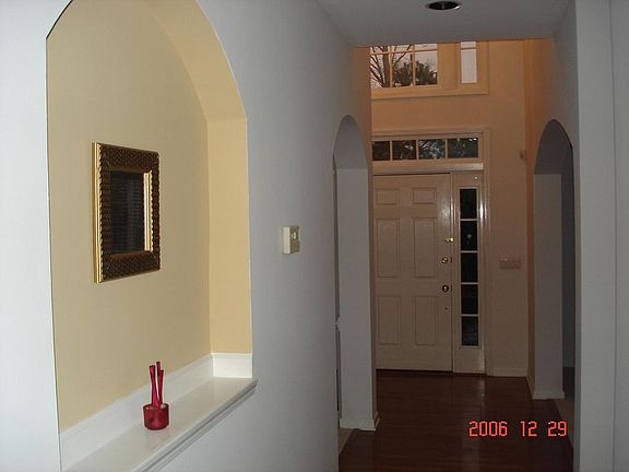 2 story foyer