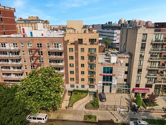 Sold by Compass | media 17