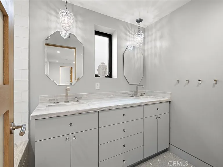 2629 Victoria Dr — Photo 24