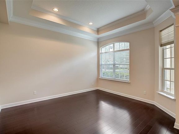 5th image of 1041 Surreywood Ln
