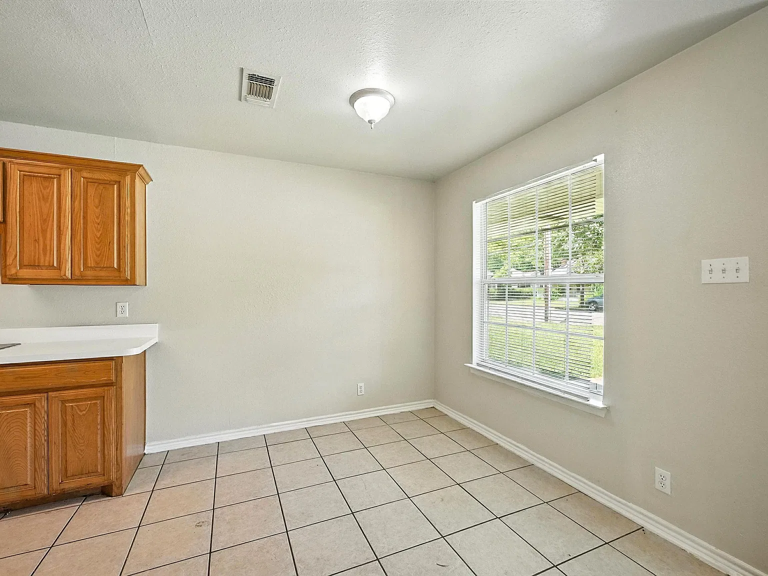 1326/1328 South Travis Street, Sherman 75090 - 1328 — Photo 3