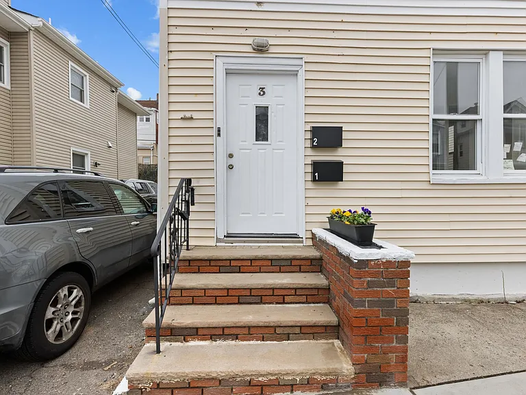3 Edison Pl #1 — Photo 18
