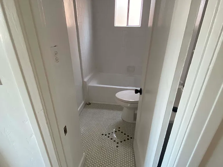 1134 N Evergreen Ave — Photo 21