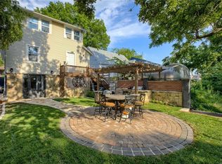 610 N 29th St, Kansas City, KS 66102