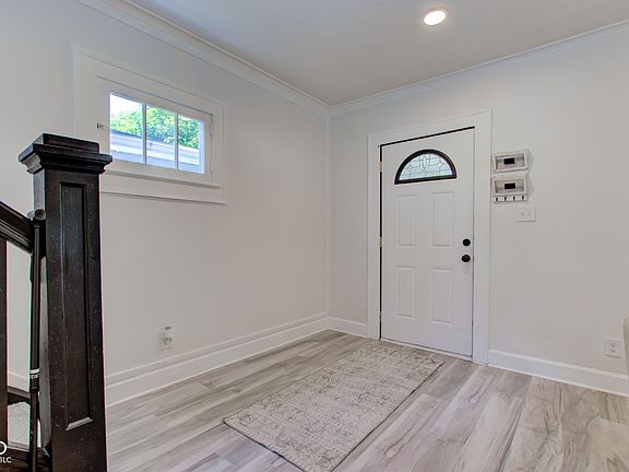 4th image of 131 N Bosart Ave