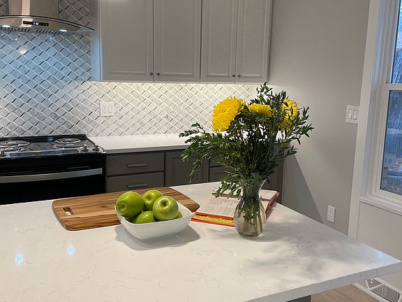 Flower kitchen scene