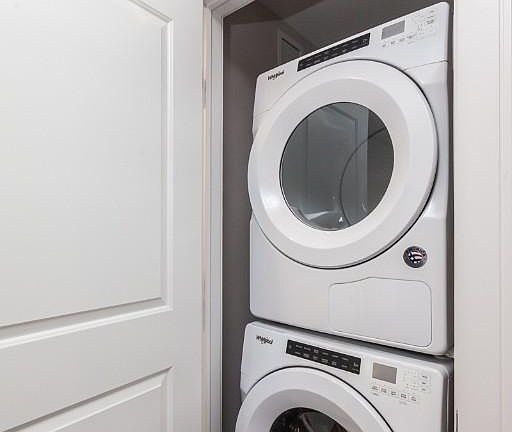 2nd image of 3835 N Broadway St #1024