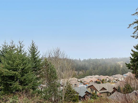 3rd image of 4718 Laguna Way