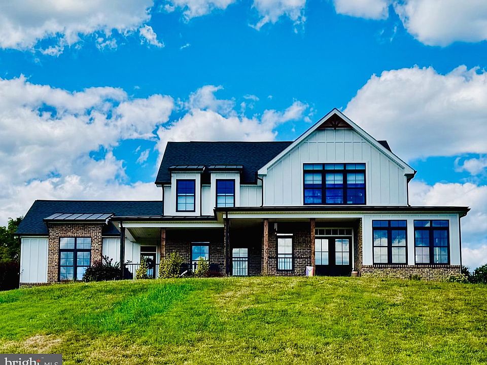 1st image of River Ridge Dr